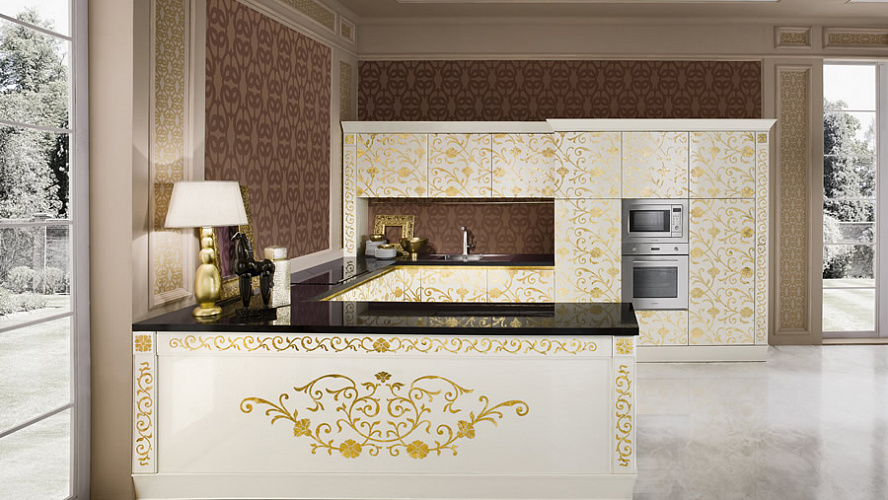 Tomassi Cucine «Alessia Laccato Crema - Foglia Oro Anticato»