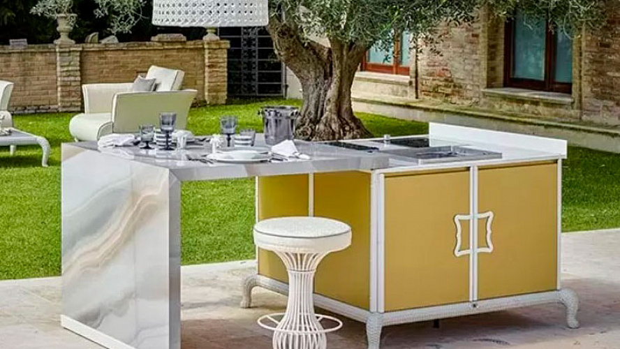 DFN «Island Kitchen With Sliding Table»