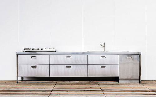 Кухня с металлическим фасадом Alpes Inox 370